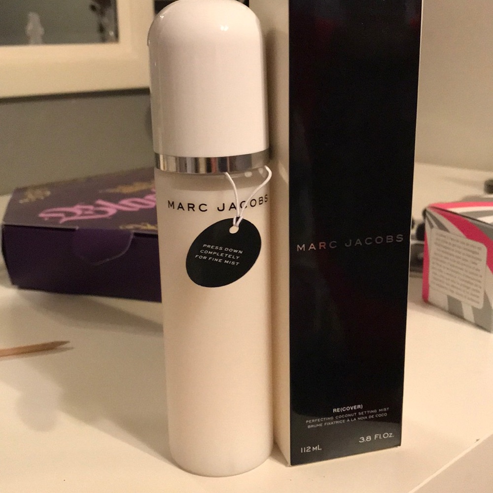 Marc Jacobs Re(cover) coconut setting spray